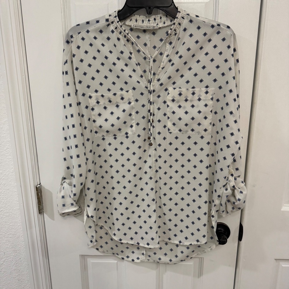 Abercrombie & Fitch Boho Geometric Blouse – XS - Picture 2 of 9